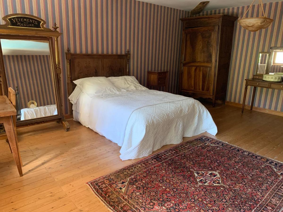 Buisson Gite Et Chambre D'Hote Laruscade Bagian luar foto